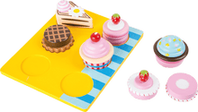 Load image into Gallery viewer, Cupcakes and Cakes Cutting Set
