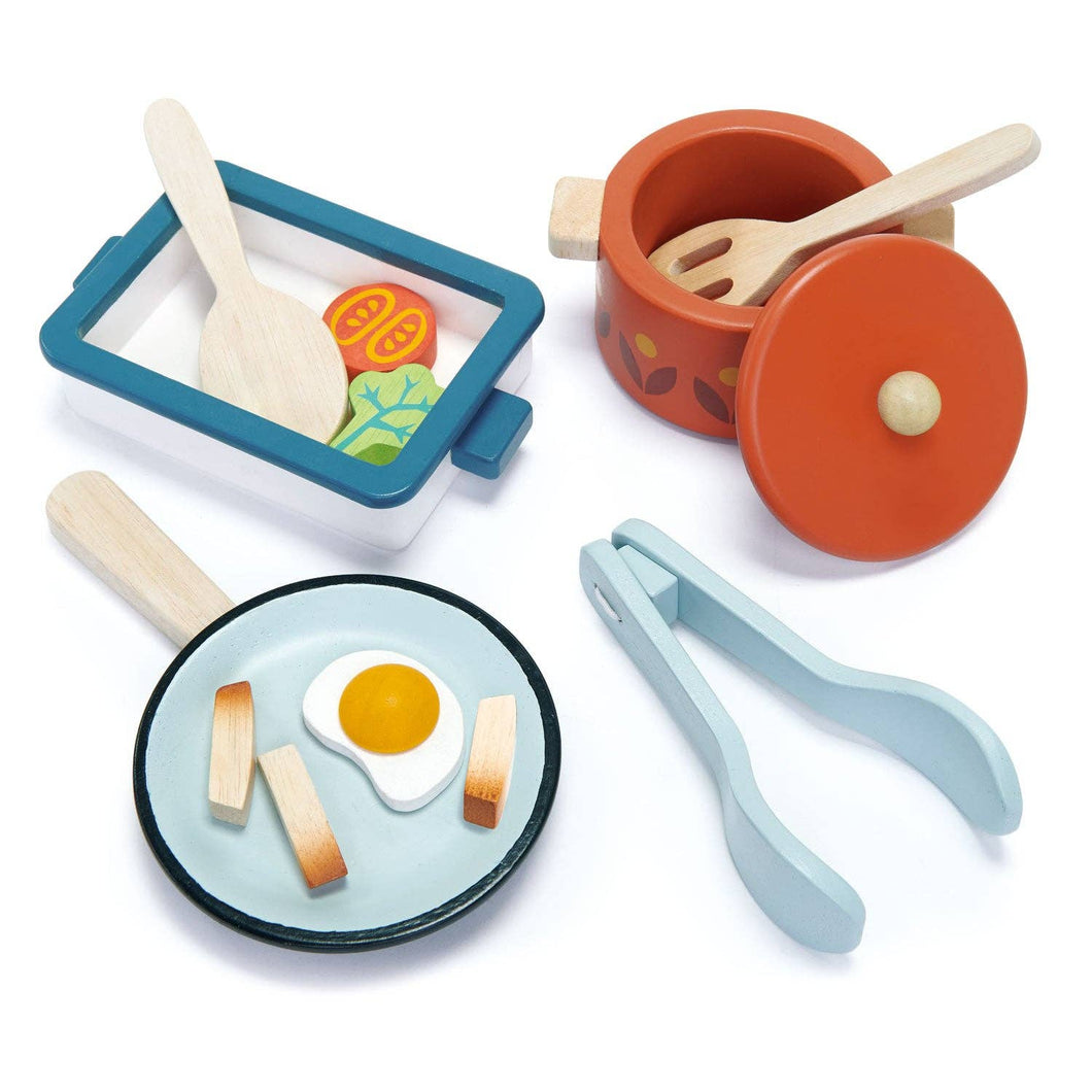 Pots and Pans Pretend Play